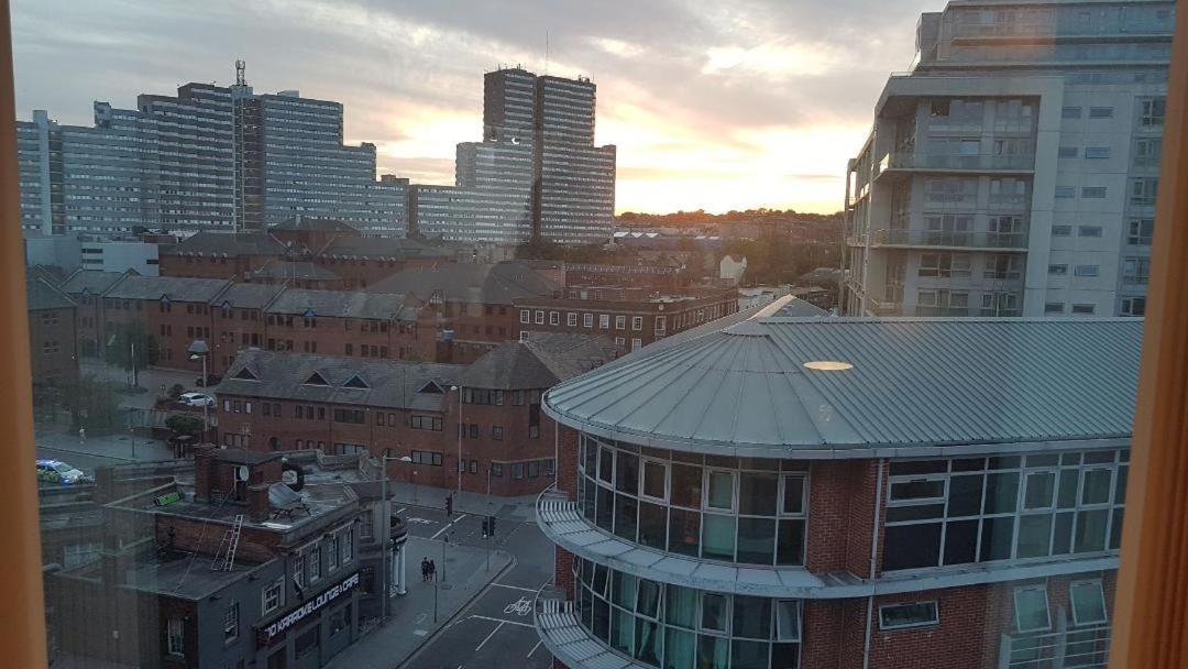 Marco Island -Spacious City Centre 2 Bedroom Apartment Nottingham Exterior photo