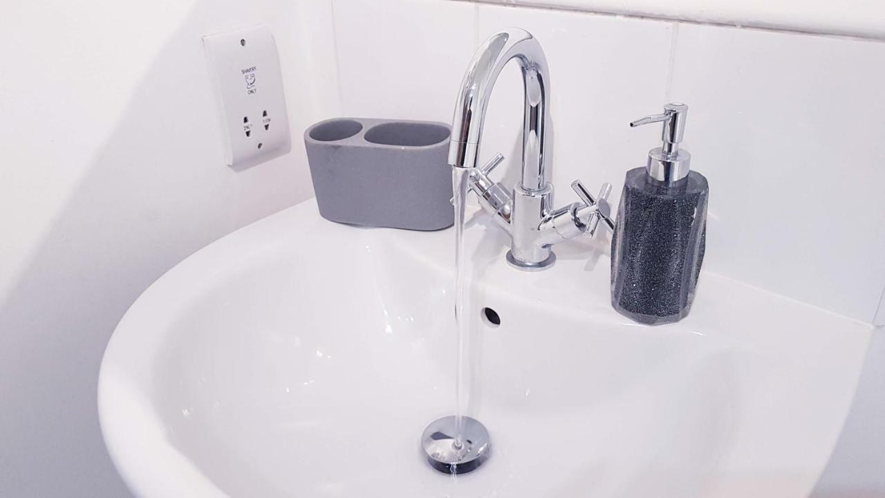 Marco Island -Spacious City Centre 2 Bedroom Apartment Nottingham Exterior photo